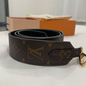 Louis Vuitton BANDOULIÈRE strap